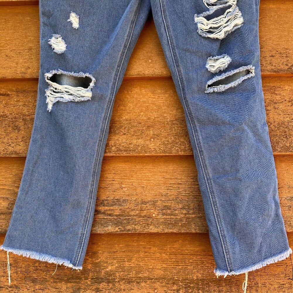 Forever 21 High Rise Ankle Distressed Lose Fit Blue Jeans Size 28 - Picture 5 of 13